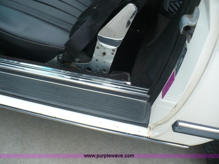 image for item B6365 1974 Mercedes Benz 450SL convertible hard top