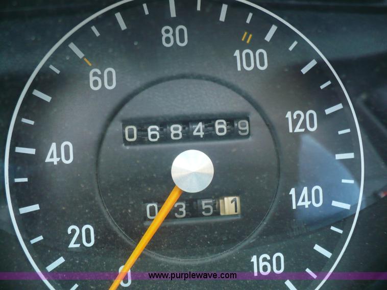 image for item B6365 1974 Mercedes Benz 450SL convertible hard top