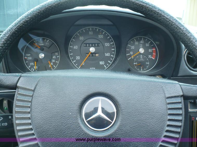 image for item B6365 1974 Mercedes Benz 450SL convertible hard top