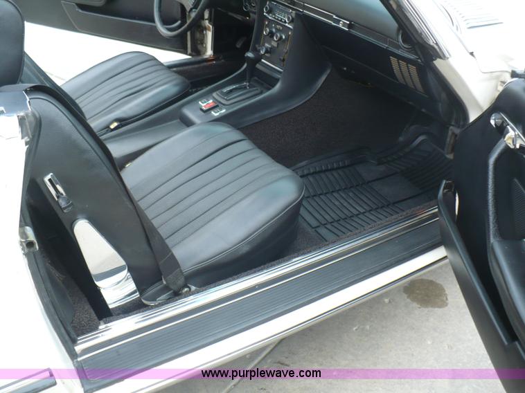 image for item B6365 1974 Mercedes Benz 450SL convertible hard top