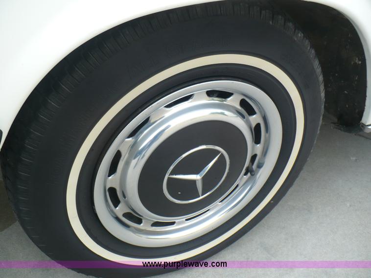 image for item B6365 1974 Mercedes Benz 450SL convertible hard top