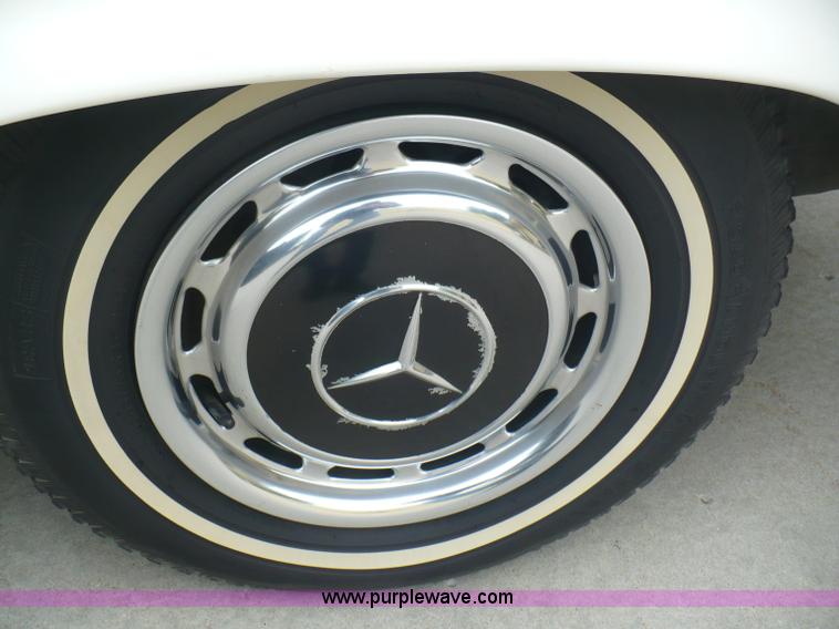 image for item B6365 1974 Mercedes Benz 450SL convertible hard top