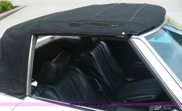 image for item B6365 1974 Mercedes Benz 450SL convertible hard top