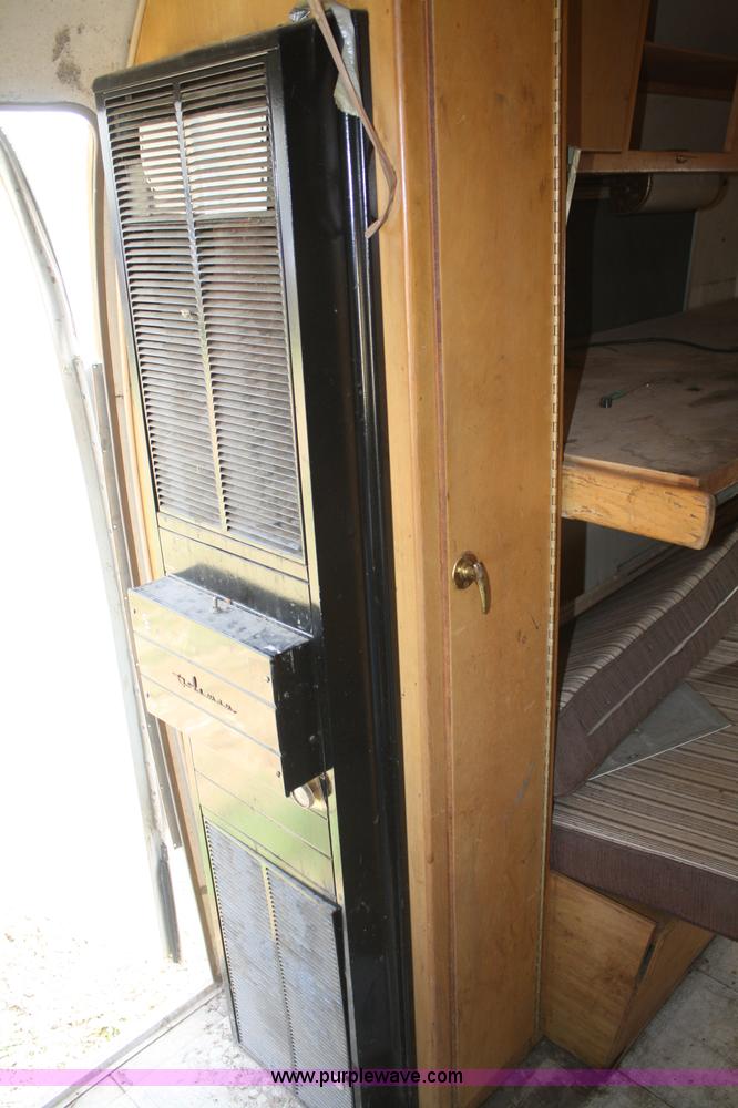 image for item B6609 1957 Avion Coach Corporation T-21 18' camper