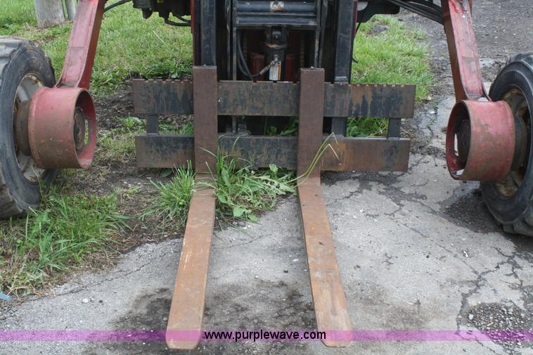 image for item B6620 Manitower 4585 forklift