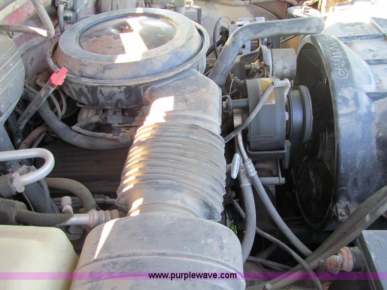 image for item B6716 1989 Chevrolet 1500 Silverado pickup truck