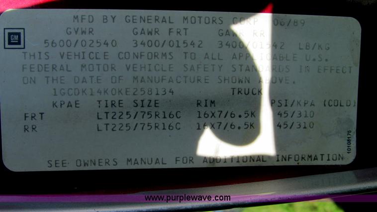 image for item B6716 1989 Chevrolet 1500 Silverado pickup truck