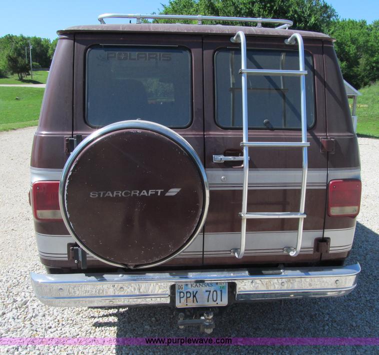 image for item B6717 1987 Chevrolet Starcraft 20 van