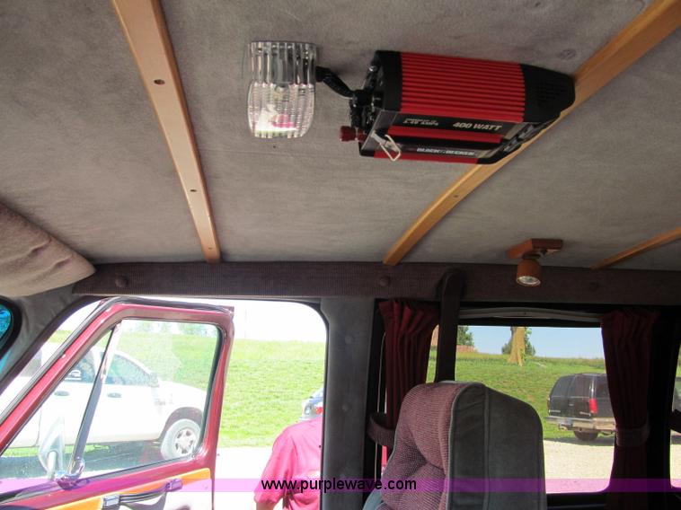 image for item B6717 1987 Chevrolet Starcraft 20 van