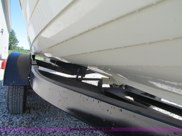 image for item B6721 1965 Oceanic 18' boat