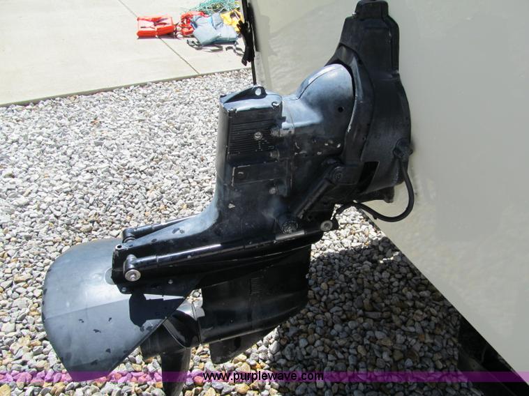 image for item B6721 1965 Oceanic 18' boat