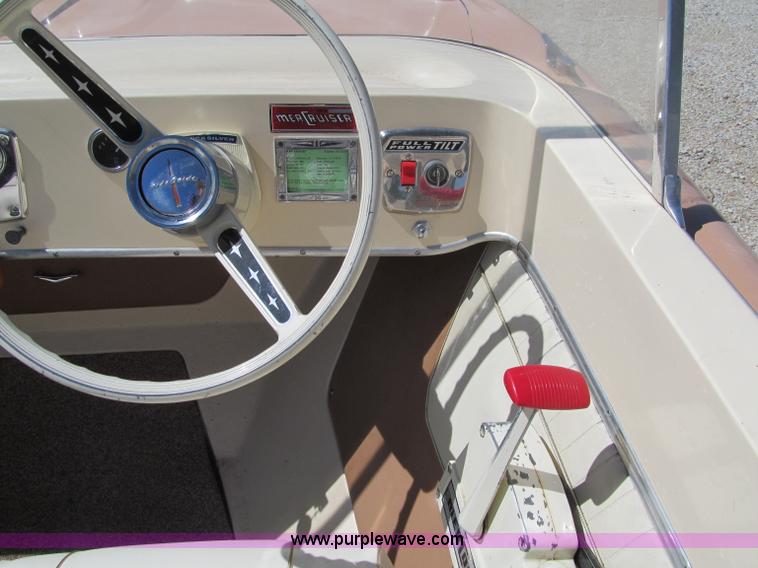 image for item B6721 1965 Oceanic 18' boat