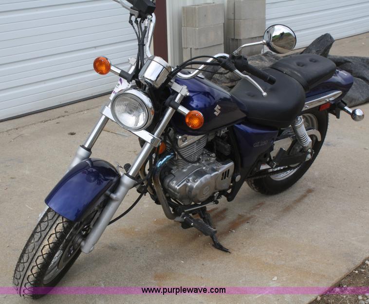 image for item B6857 2007 Suzuki GZ250 motorcycle