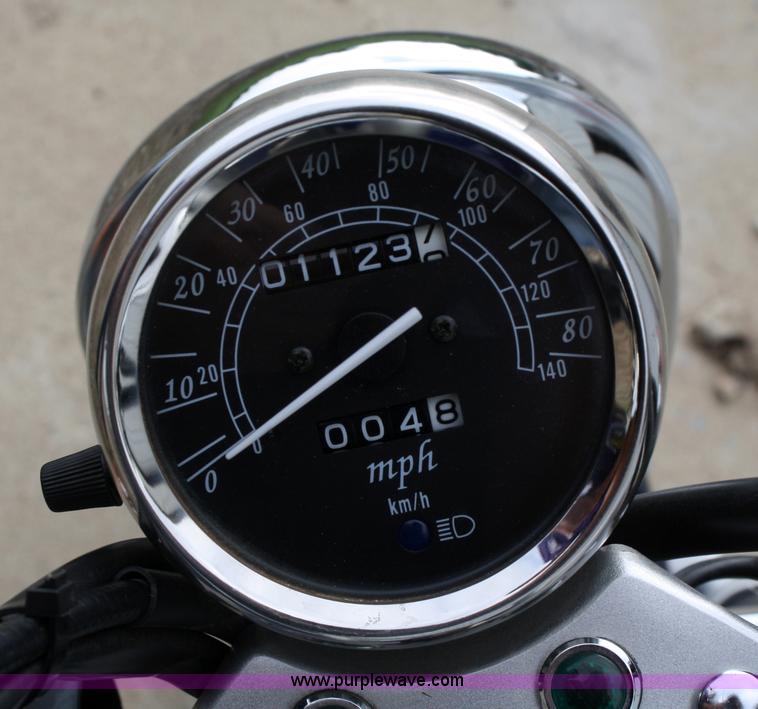 image for item B6857 2007 Suzuki GZ250 motorcycle