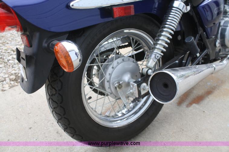 image for item B6857 2007 Suzuki GZ250 motorcycle