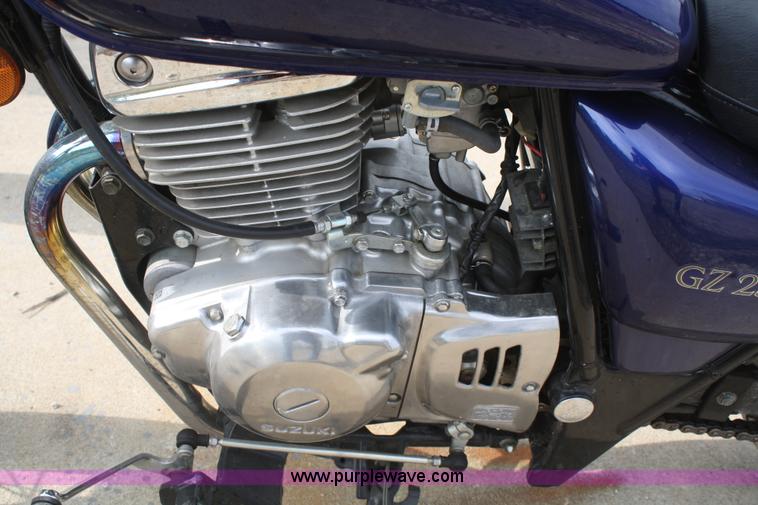 image for item B6857 2007 Suzuki GZ250 motorcycle