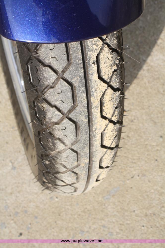 image for item B6857 2007 Suzuki GZ250 motorcycle