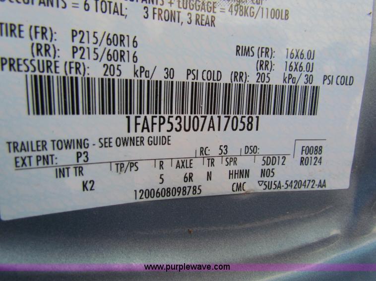 image for item B7231 2007 Ford Taurus SE