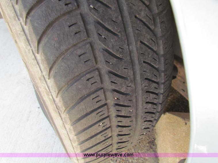 image for item B7231 2007 Ford Taurus SE