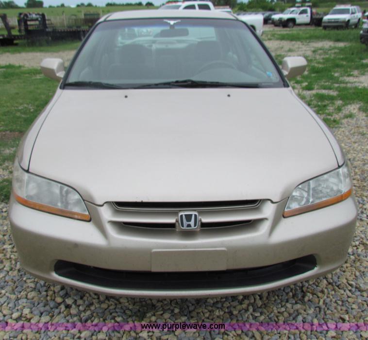 image for item B7251 2000 Honda Accord