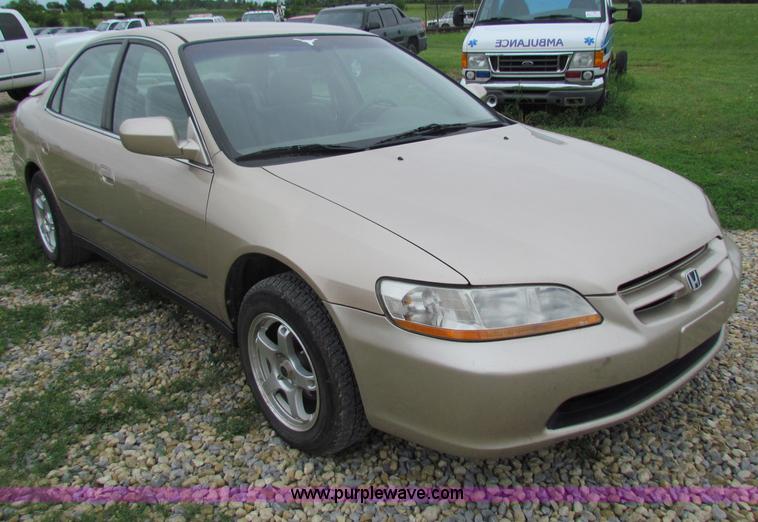 image for item B7251 2000 Honda Accord