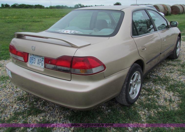 image for item B7251 2000 Honda Accord