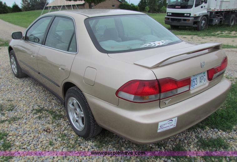 image for item B7251 2000 Honda Accord