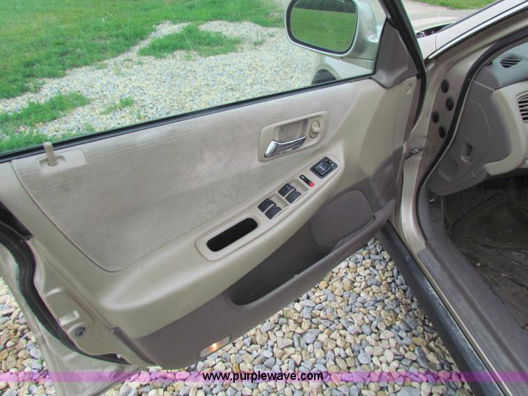 image for item B7251 2000 Honda Accord