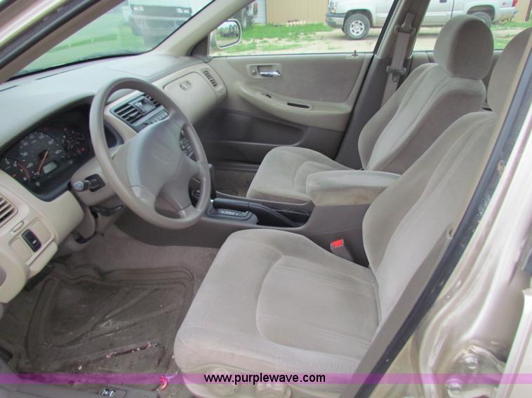 image for item B7251 2000 Honda Accord