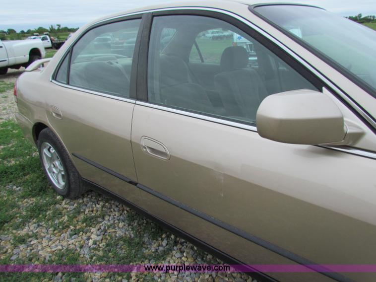 image for item B7251 2000 Honda Accord