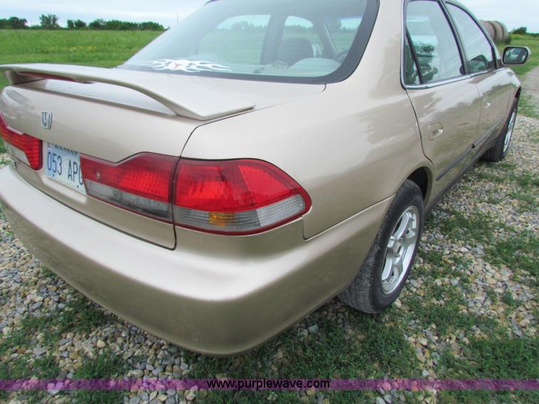 image for item B7251 2000 Honda Accord