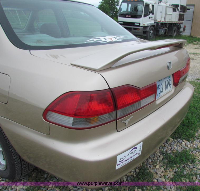 image for item B7251 2000 Honda Accord