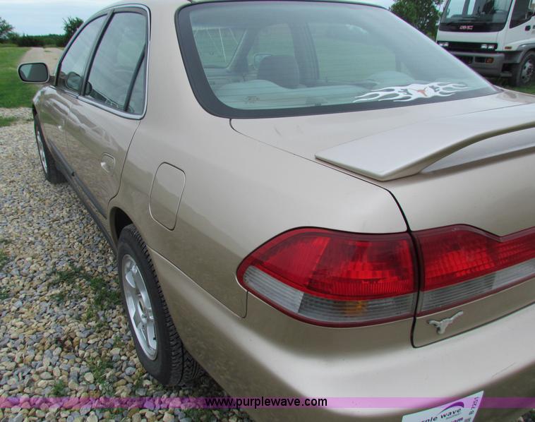 image for item B7251 2000 Honda Accord