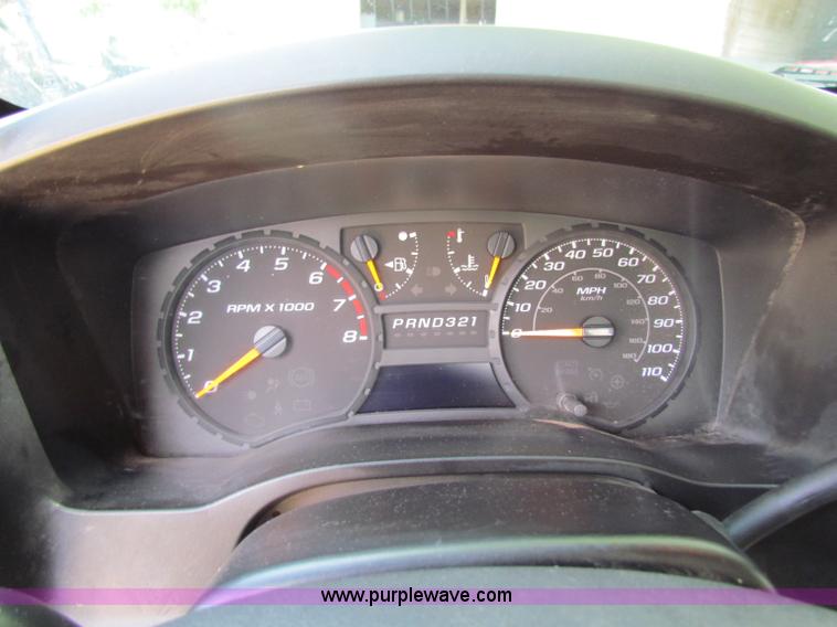 image for item B7254 2005 Chevrolet Colorado extended cab pickup truck