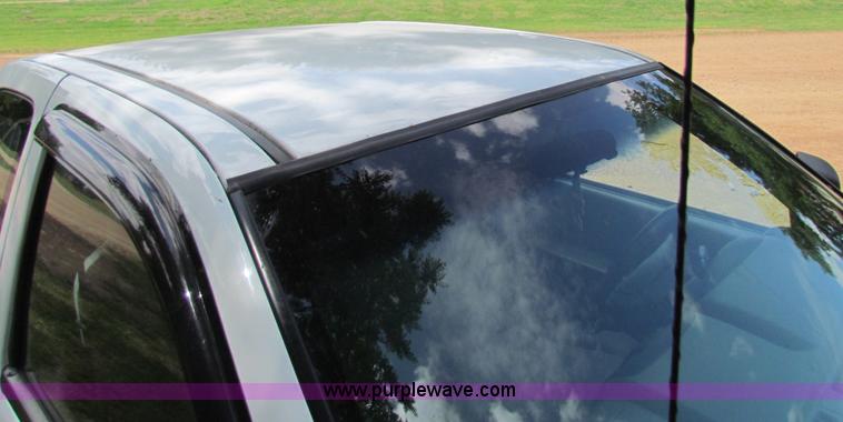 image for item B7254 2005 Chevrolet Colorado extended cab pickup truck