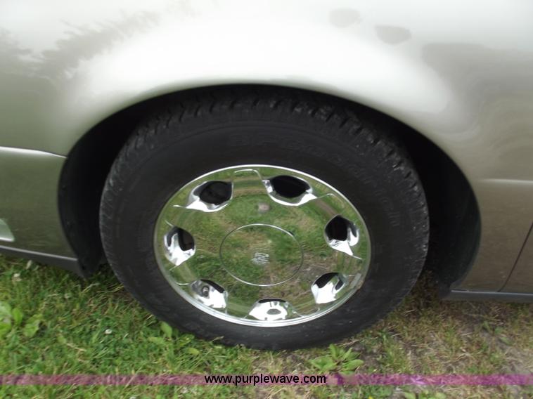 image for item C2086 2001 Cadillac DeVille DHS
