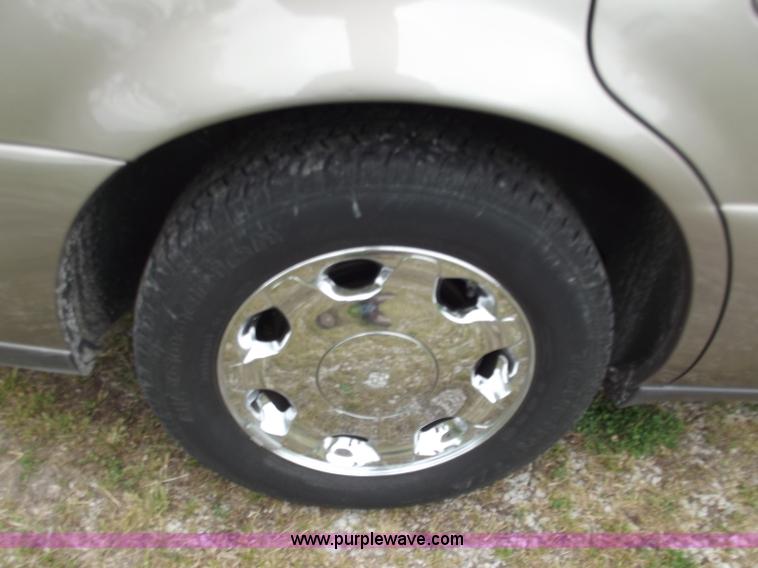 image for item C2086 2001 Cadillac DeVille DHS