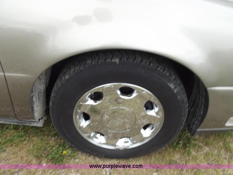 image for item C2086 2001 Cadillac DeVille DHS