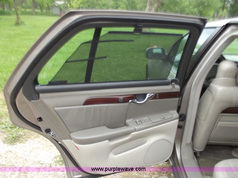 image for item C2086 2001 Cadillac DeVille DHS