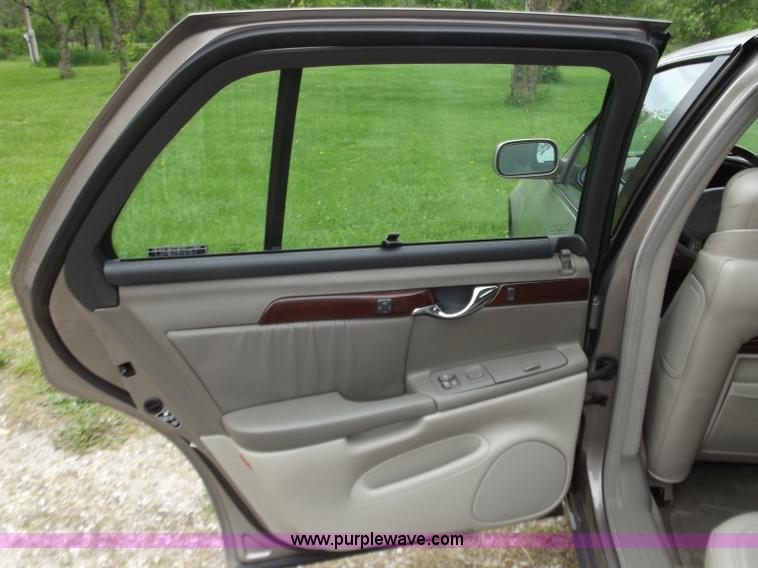 image for item C2086 2001 Cadillac DeVille DHS