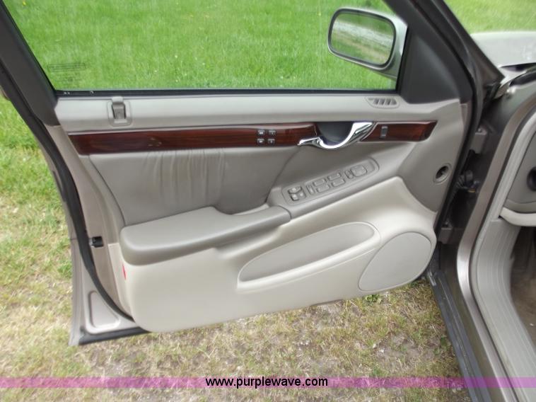 image for item C2086 2001 Cadillac DeVille DHS