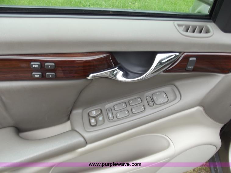 image for item C2086 2001 Cadillac DeVille DHS