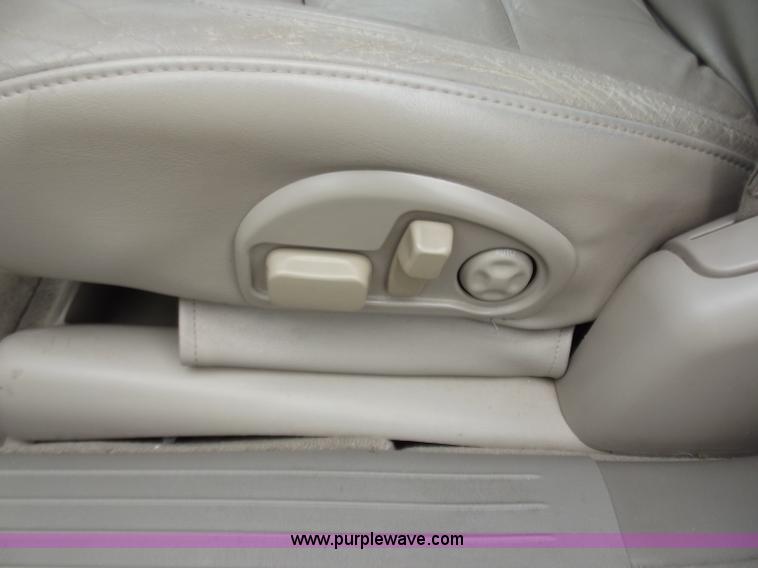 image for item C2086 2001 Cadillac DeVille DHS