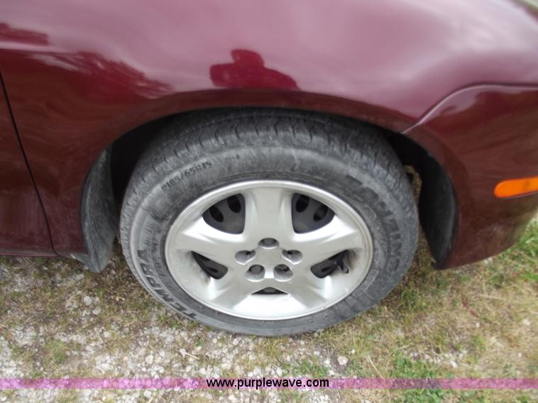 image for item C2087 2002 Dodge Neon SE