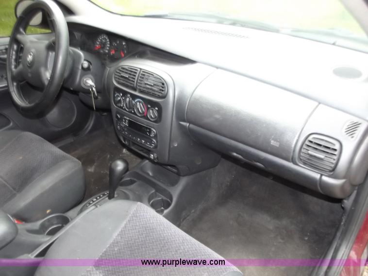 image for item C2087 2002 Dodge Neon SE