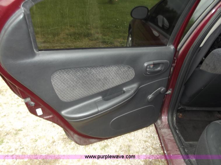 image for item C2087 2002 Dodge Neon SE