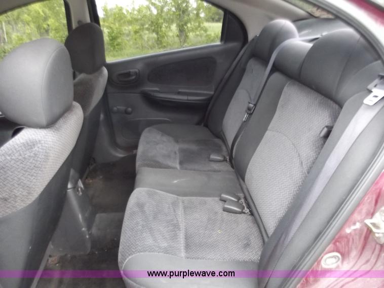 image for item C2087 2002 Dodge Neon SE