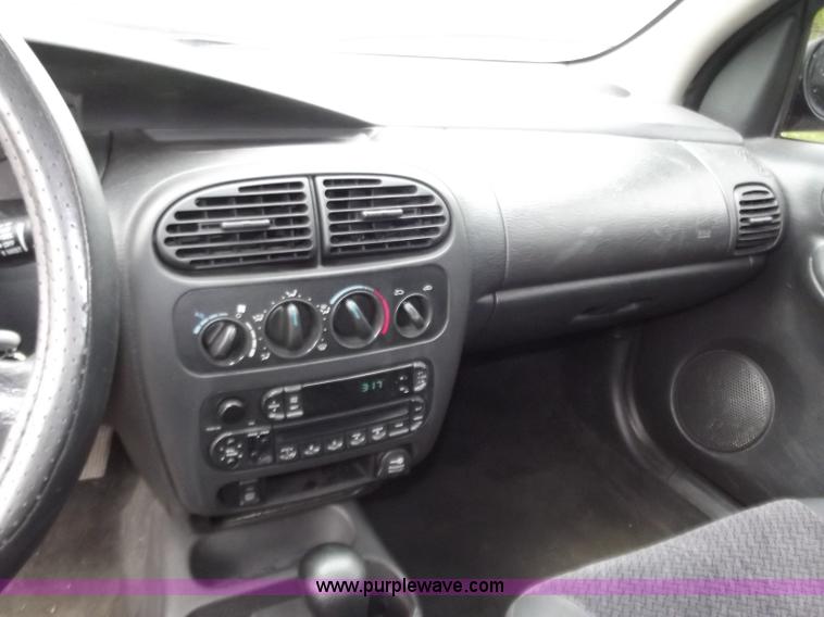 image for item C2087 2002 Dodge Neon SE