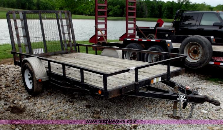 image for item C2090 2003 PJ 7712G 12' utility trailer