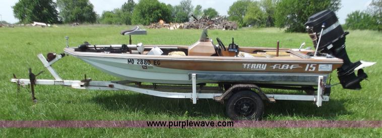 image for item C2115 1977 Terry ABF 15' bass boat